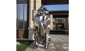 芜湖雕塑公司为您简述玻璃钢材质的价格为何不同？